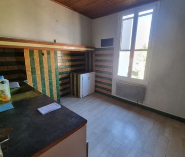 Location Appartement 3 pièces 70m² ARLES 13200 - Photo 2