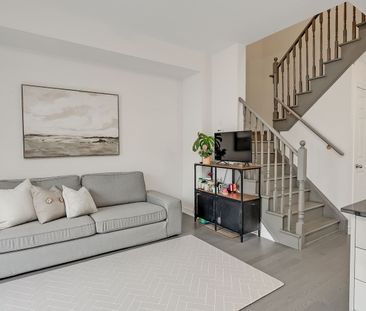 For Lease - 3966 Koenig Road, Burlington, Ontario - Photo 3