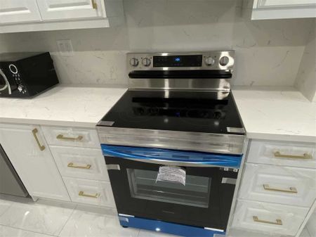 For Lease - 1593 Parish Lane, Oakville, Ontario - Photo 4