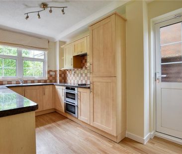 3 bedroom detached house to rent - Photo 3