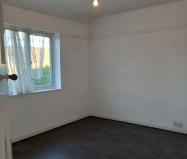 3 Bed Terraced House, Tideswell Road, B42 - Photo 4