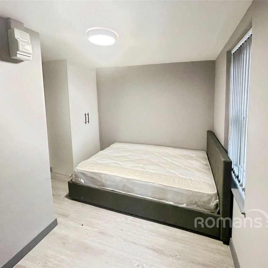 property to rent - Photo 1