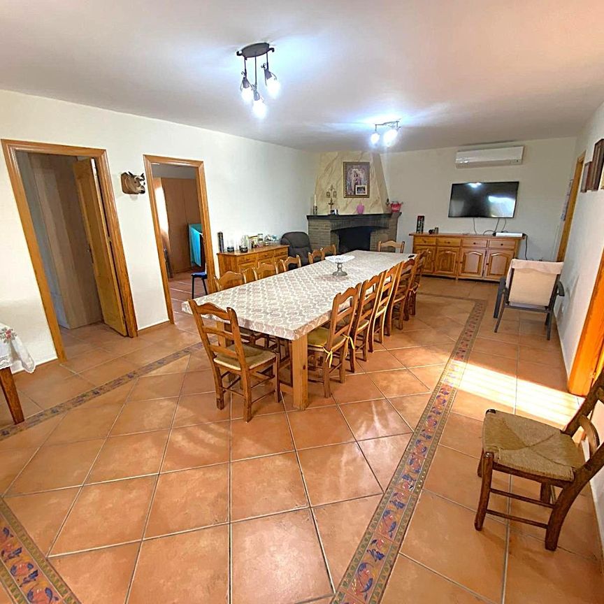 Chalet en alquiler en Altos de Estepona, Estepona - Photo 1