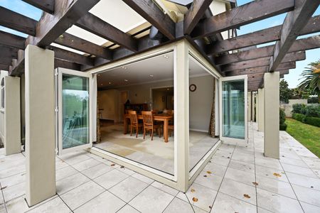 Welcome to your new home! - Photo 3