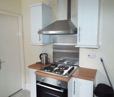 4 bedroom terraced house to rent - Photo 5