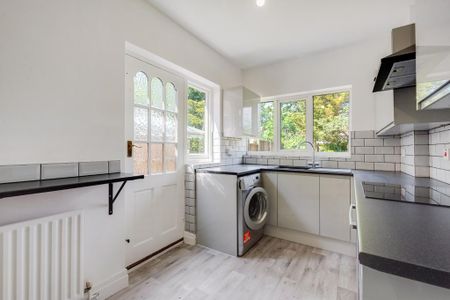 3 bedroom detached house to rent - Photo 4