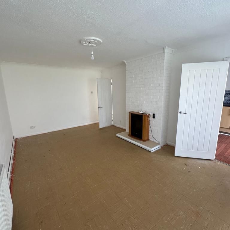 2 bedroom bungalow to rent - Photo 1