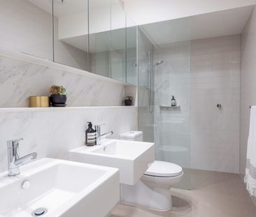 Industrial revolution of warehouse space, light and style - Photo 5