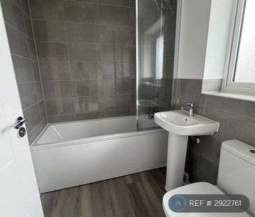 1 bedroom in a house share to rent - Photo 5
