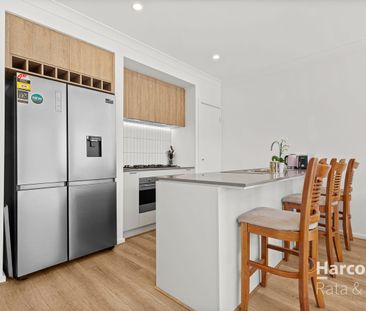 Stunning 4-Bedroom Home in Wollert - Photo 5