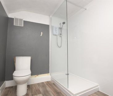 4 bedroom apartment to rent - Photo 2