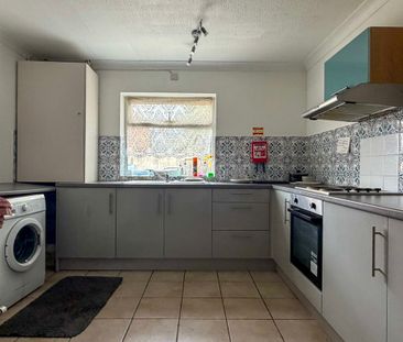 Room 6, Park Lane - Photo 3