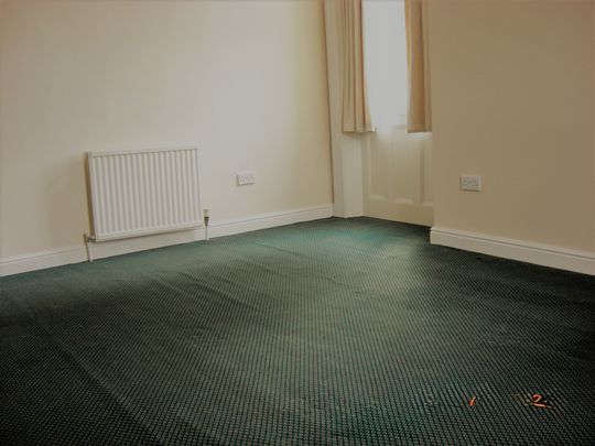 Huddersfield Road - Photo 1