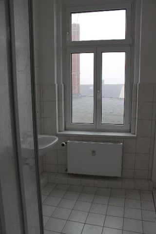 Ihre großzügige 2-Raum-Wohnung direkt im Zentrum von Annaberg! - Photo 4