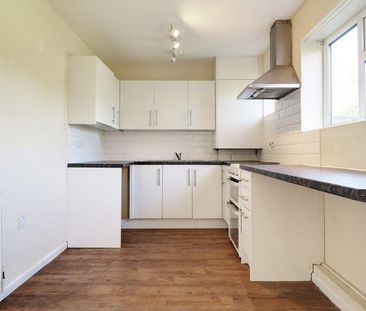 3 bedroom end of terrace house to rent - Photo 6
