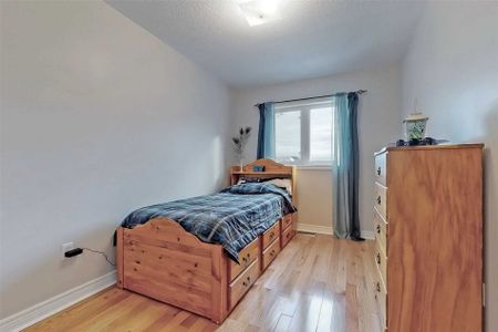 For Lease - 68 Hawkes Drive, Richmond Hill, Ontario - Photo 2