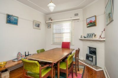 Unique House In Great Location - Photo 5