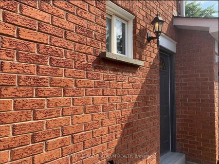 For Lease - 1540 Manorbrook Court Unit# Legal Basement, Mississauga, Ontario - Photo 5