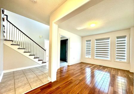 For Lease - 46 Country Lane Unit# Upper, Barrie, Ontario - Photo 2