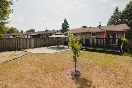 For Lease - 595 Pioneer Drive Unit# Upper, Kitchener, Ontario - Photo 3