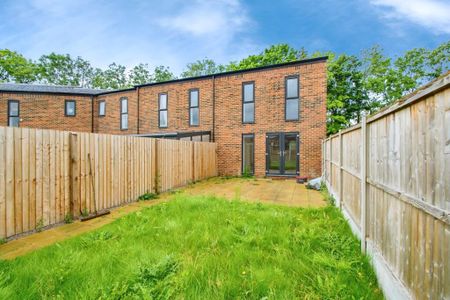 Room in a Shared House, Furlong Way, M6 - Photo 5