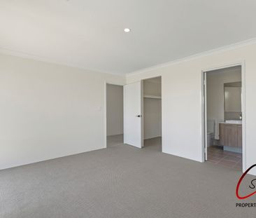 Cozy Family Home in Dudley Park - Photo 4