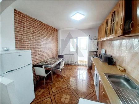 Proprietar - Apartament de închiriat Tulcea, zona centrală - Fotografie 2