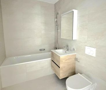 Joli studio au 3ème étage d'un immeuble neuf - Photo 2
