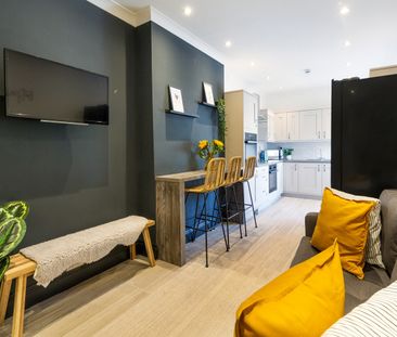 Room in a Shared House, High Street, BS16 - Photo 1