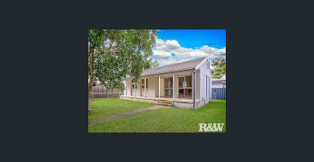 FAMILY HOME - Photo 5