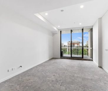 Large and inviting apartment within walking distance to Homebush St... - Photo 6