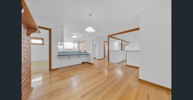 TRIPLE FRONTED CALIFORNIA BUNGALOW FIT FOR FAMILY - 6 Month Lease - Photo 1