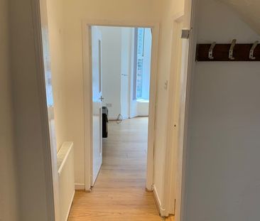 Studio Flat, Greenfield Road, L13 - Photo 6