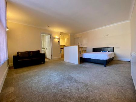 1 bedroom flat to rent - Photo 2