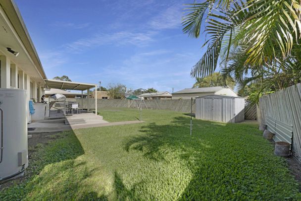 SPACIOUS, LOW-MAINTENANCE LIVING WITH HUGE YARD � COMFORT & CONVENIENCE IN BUNDABERG NORTH - Photo 1