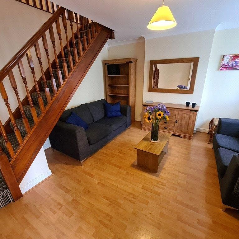 3 bedroom terraced house to rent - Photo 1