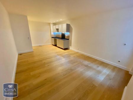 Location Appartement 3 pièces 63m² TOULON 83000 - Photo 2