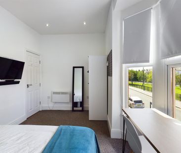 1 bedroom in a house share to rent - Photo 4