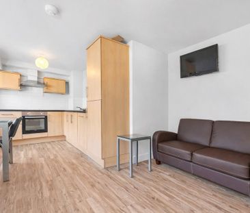 4 bedroom apartment to rent - Photo 1