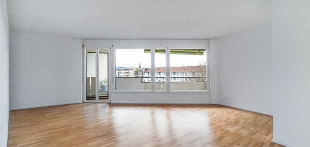 mit einladendem Balkon und tollem Ausblick - Photo 1