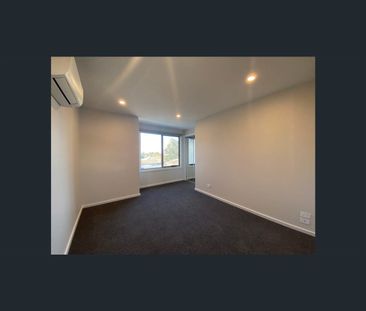 2/16 Nott St, Belmont, Vic 3216 - Photo 1