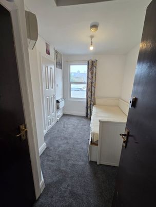 Studio Flat, Myddleton Road, N22 - Photo 1