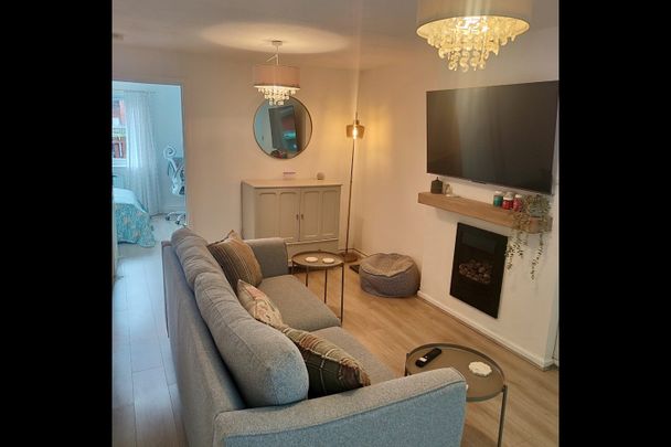 1 Bed Flat, Middleton, LS10 - Photo 1