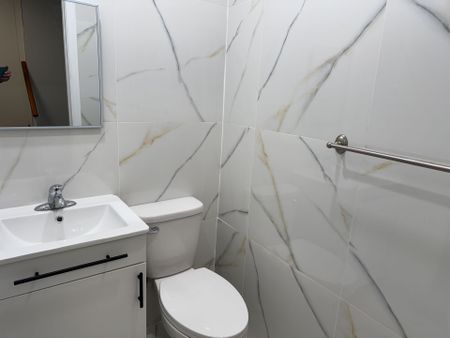 For Lease - 263 Hullmar Drive, Toronto, Ontario - Photo 5