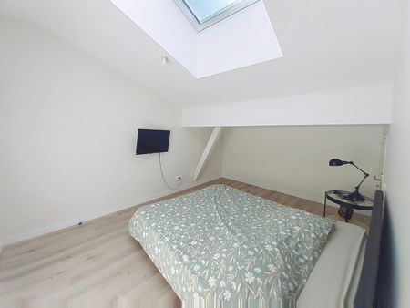 Location / Duplex - Photo 2