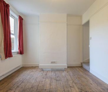 3 bedroom end of terrace house to rent - Photo 6