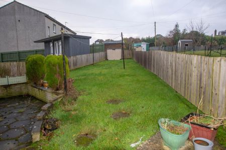 3 bedroom semi-detached house to rent - Photo 5