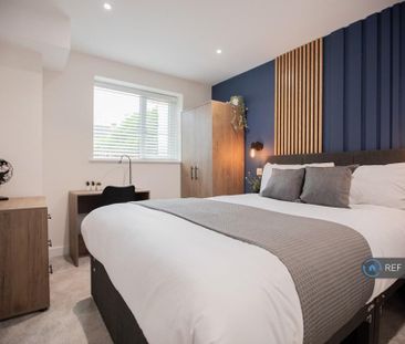 1 bedroom in a house share to rent - Photo 2