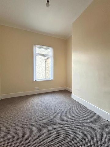 95 Dunraven Avenue, Belfast, BT5 5JS - Photo 4