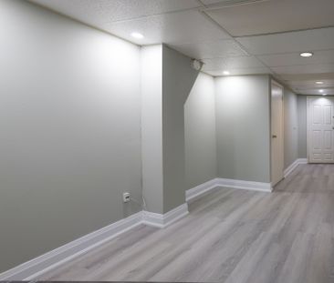 For Lease - 5209 Palomar Crescent, Mississauga, Ontario - Photo 4